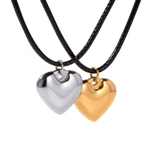 Collar de cordón con forma de corazón Dee 