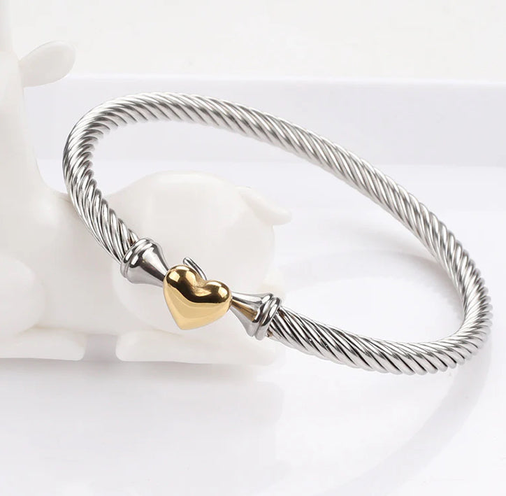 Amor Twisted Bracelet