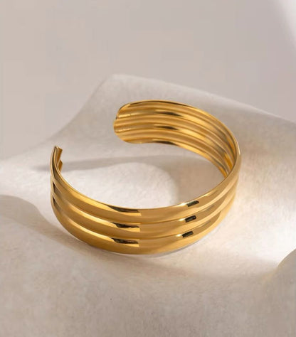 Kalua Bangle Bracelet