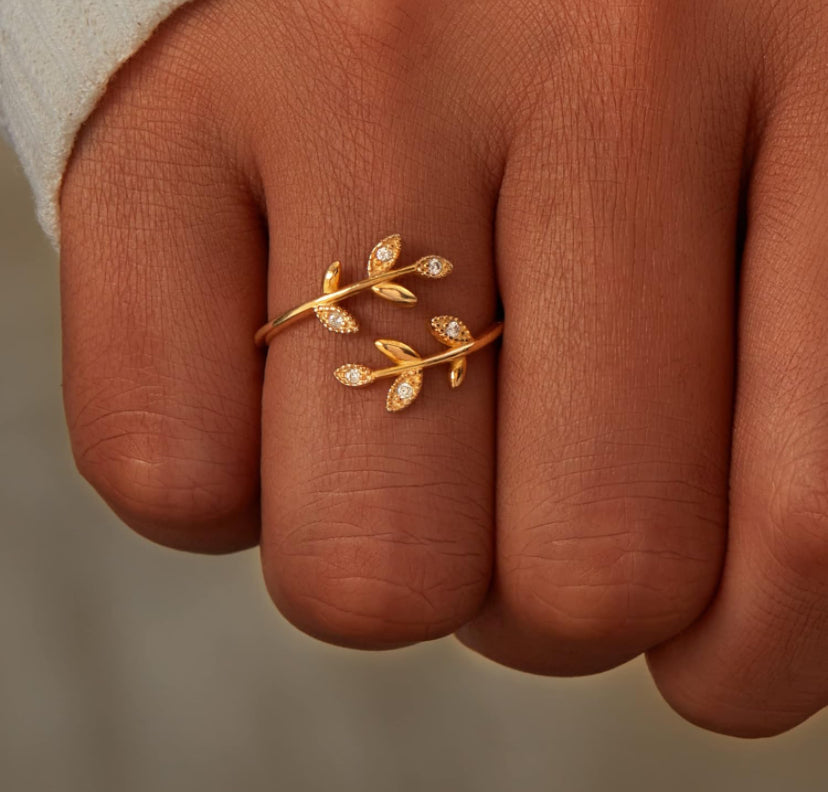 Daisy Story Ring