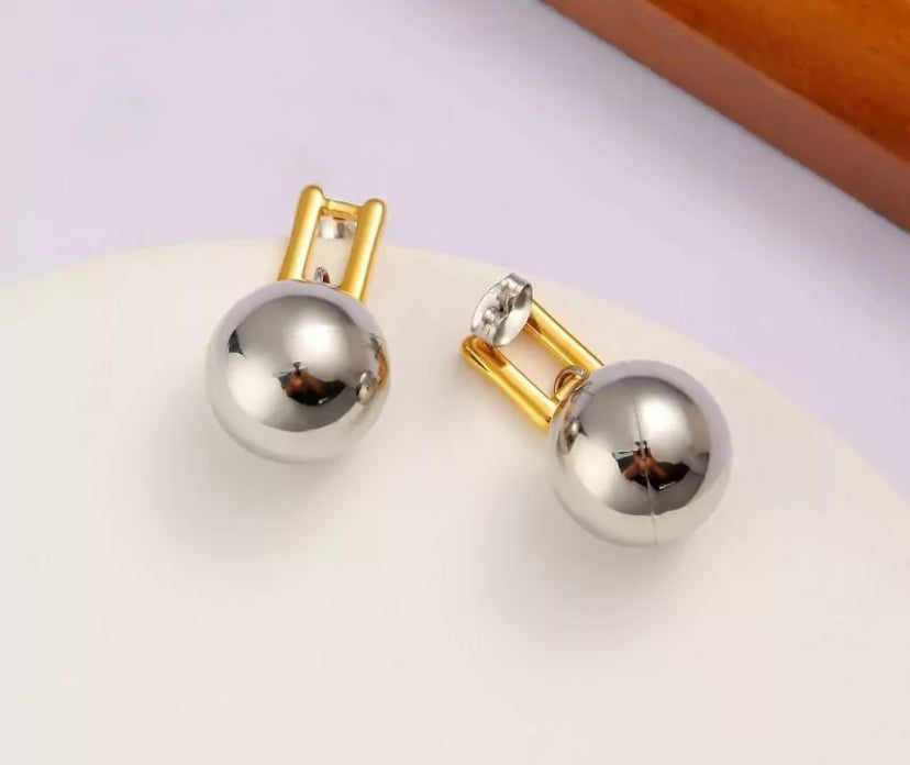 Two Tone Drop Studs