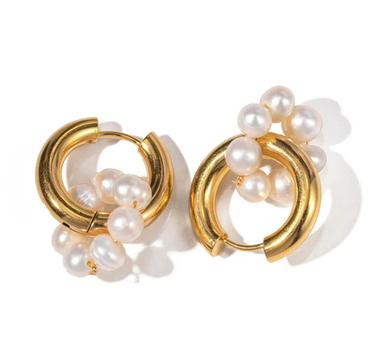 Sasha Dangle Pearl Earrings