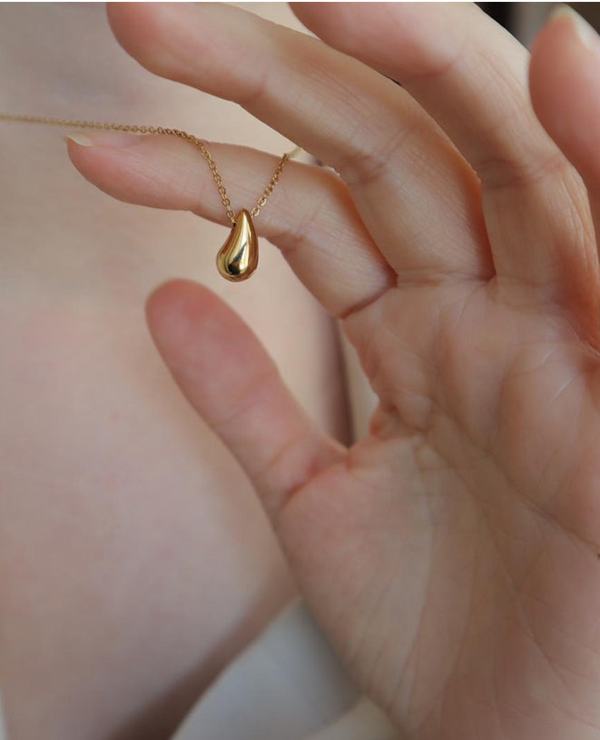 Mini Teardrop Pendant Necklace