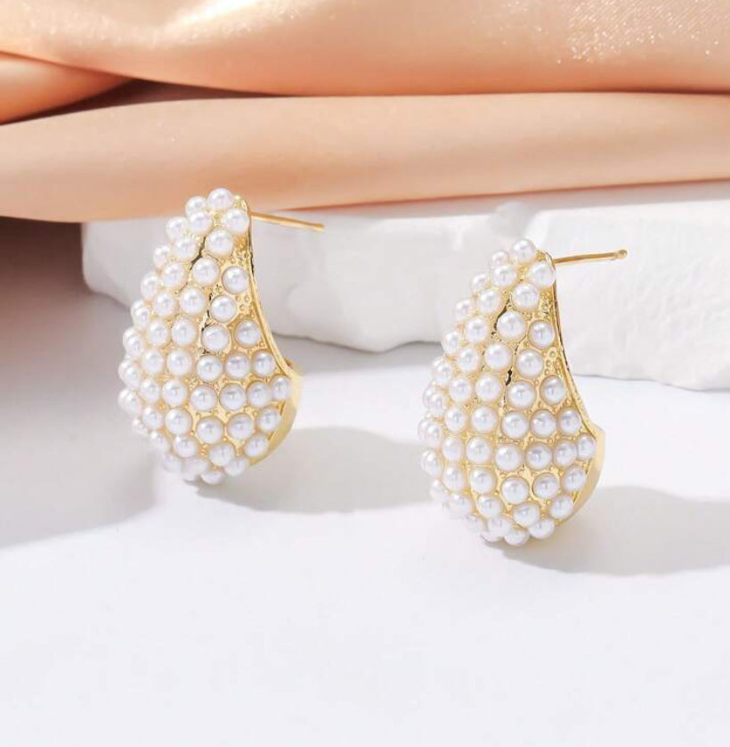 Irina Teardrop Pearl Earrings