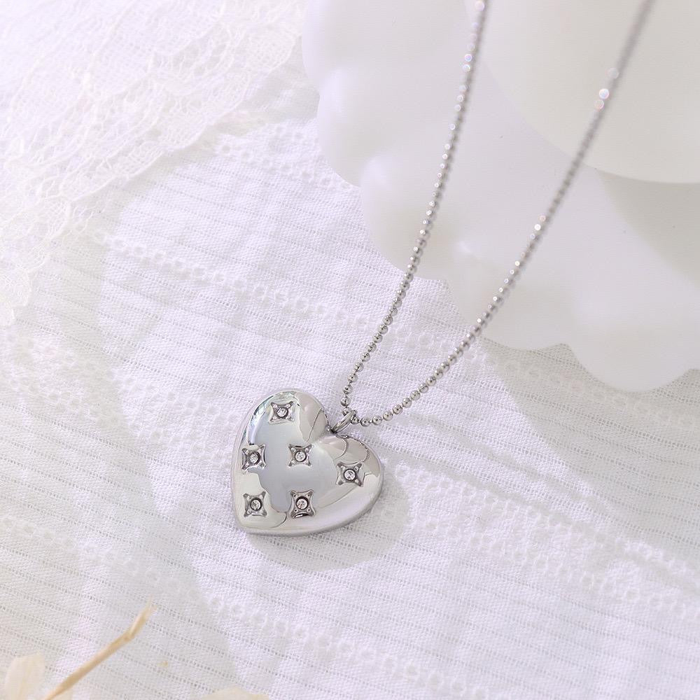 Chunky Heart Necklace