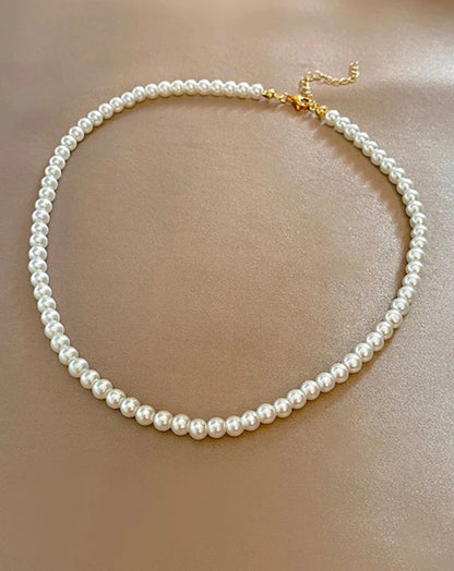 Helena Pearl Choker Necklace