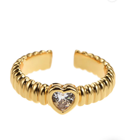 Selma Heart Ring