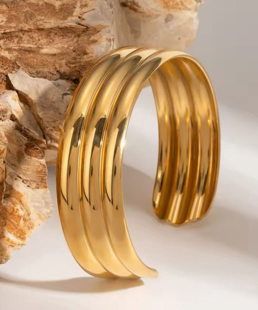 Kalua Bangle Bracelet