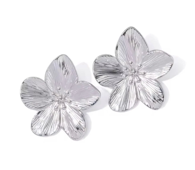 Serena Flower Earrings