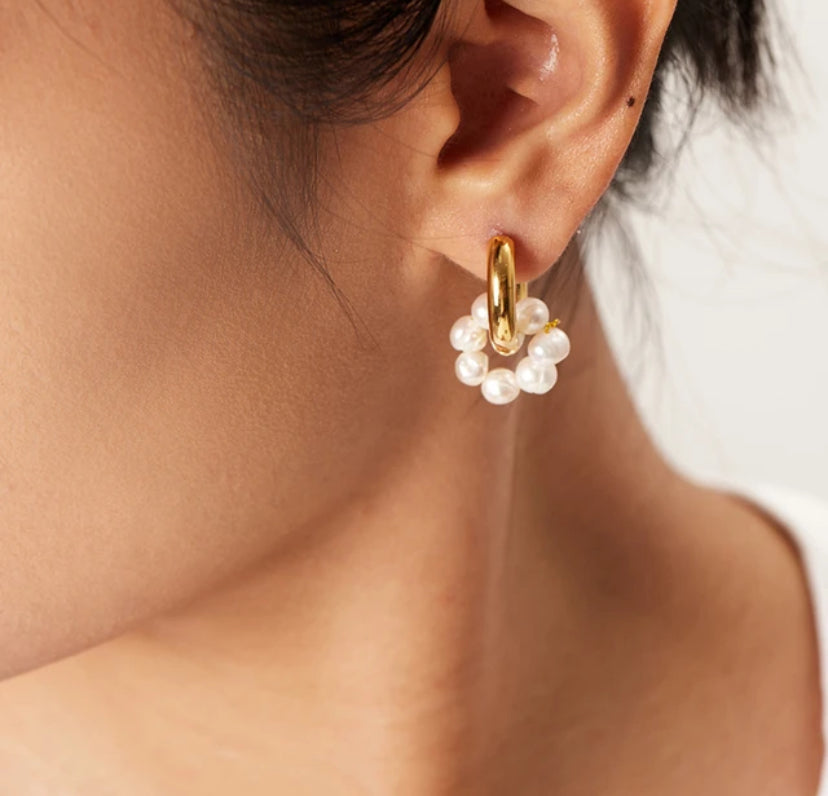 Sasha Dangle Pearl Earrings