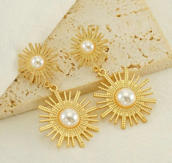 SunBurst Pearl Earrings